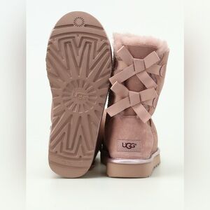 UGG Brand new Bailey Bow II